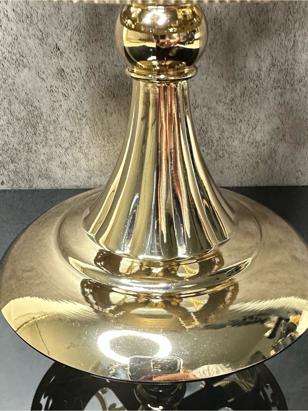 Bath & Body Works Disney Princess Royal Lamp 3-Wick Candle Holder Gold Pedestal - Picture 3 of 5